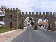 Puerta de Entrada. Moclinejo, M�laga